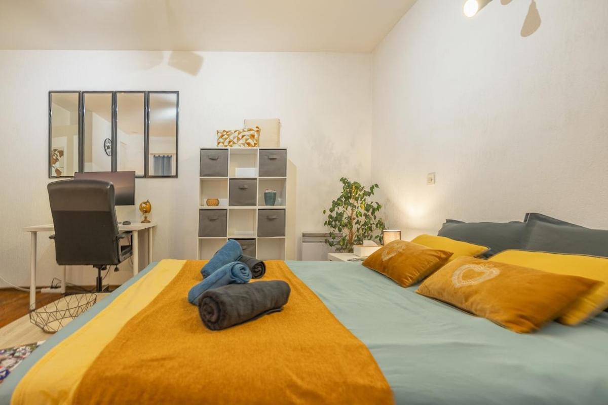 Charming City-center Flat With Terrace Apartment *